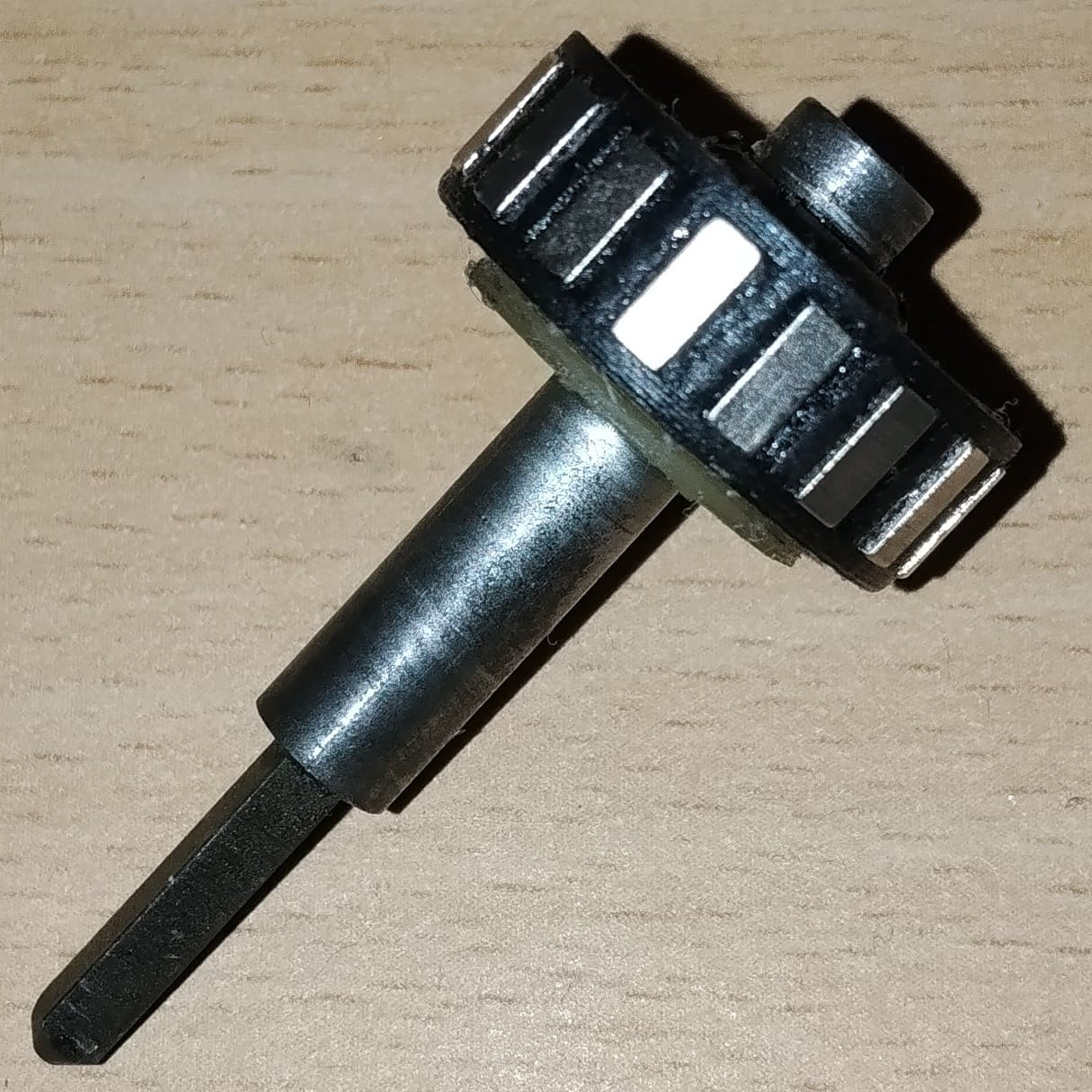 Photo d'un prototype de rotor pour réparer le capteur